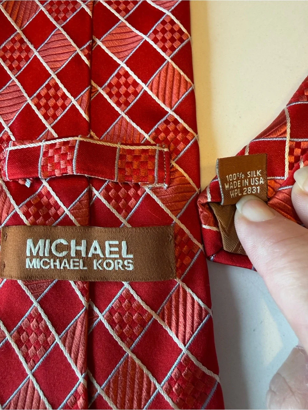 Michael Kors Men’s 100% Silk Tie Red White Geometric Made in USA 59.5”